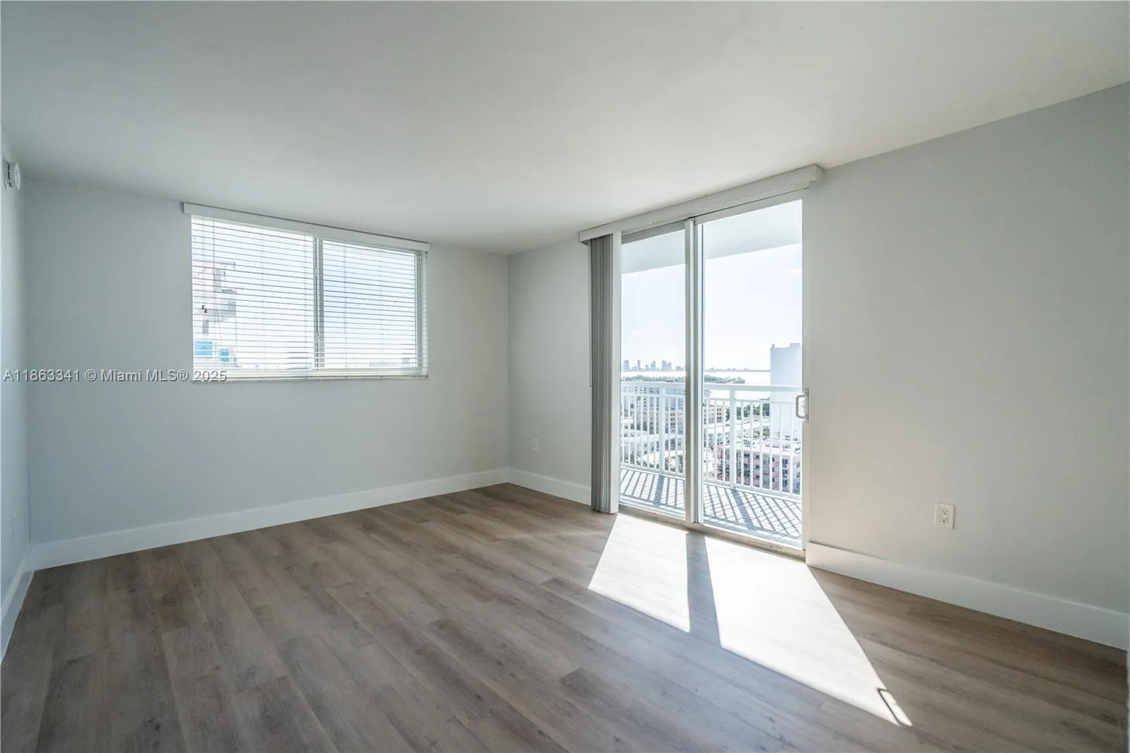6969 Collins Avenue # 1502, Miami Beach FL 33141