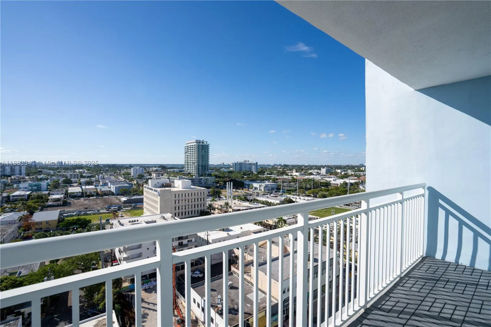 6969 Collins Avenue # 1502, Miami Beach FL 33141