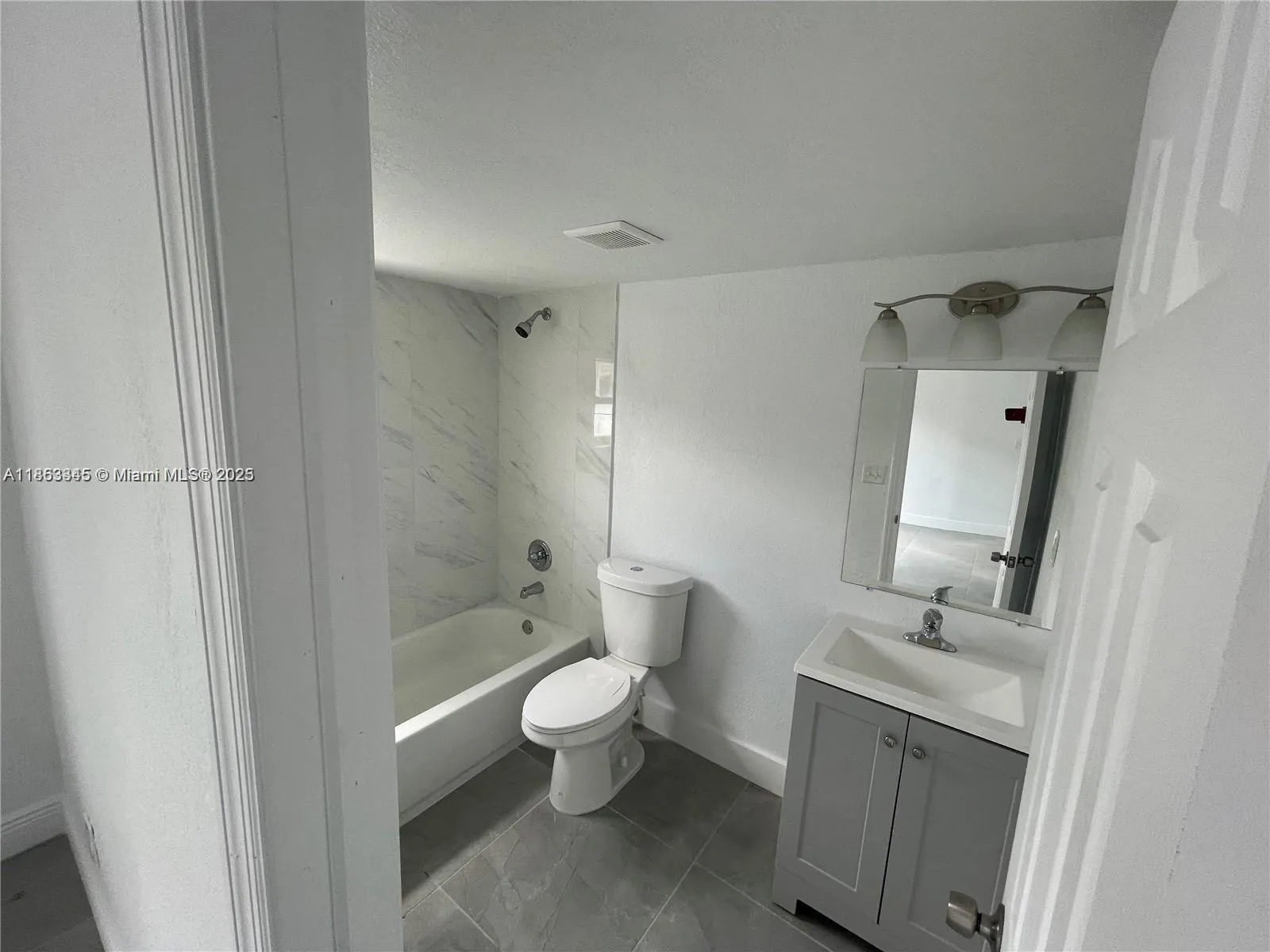 508 E 40th St, Hialeah FL 33013