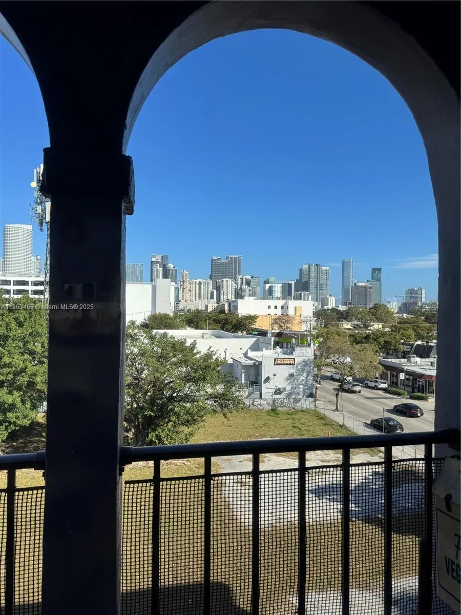 1 bedroom 1 bath for sale at 777 SW 9th Ave # 519, Miami FL 33130