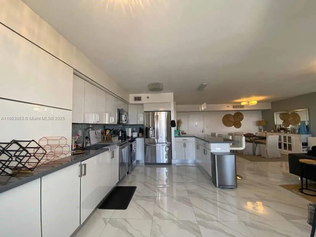 3530 Mystic Pointe Dr # 3014, Aventura FL 33180