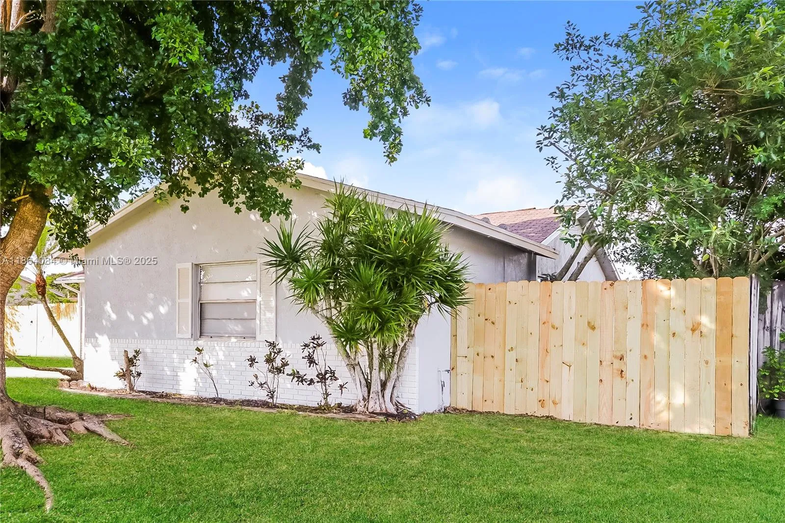 1105 Sonata Way, Royal Palm Beach FL 33411