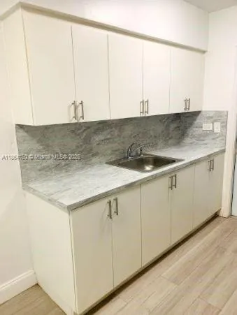 738 NE 86th St # 5, Miami FL 33138