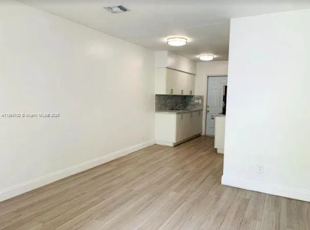 738 NE 86th St # 5, Miami FL 33138