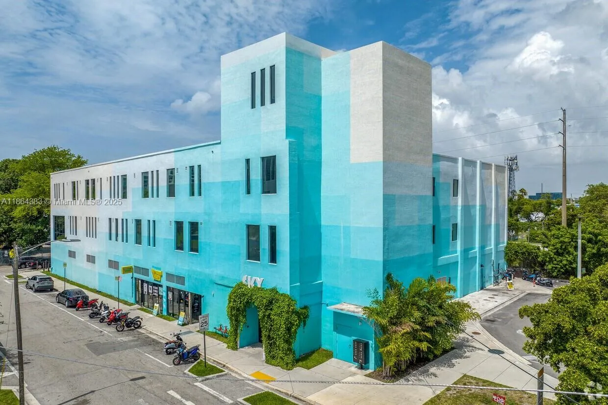for sale at 1900 NE Miami Ct, Miami FL 33132