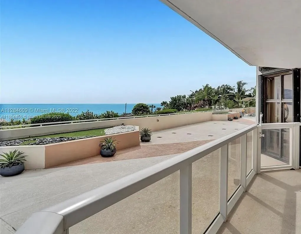 2 bedroom 2 bath for sale at 6423 E Collins Ave # 206, Miami Beach FL 33141
