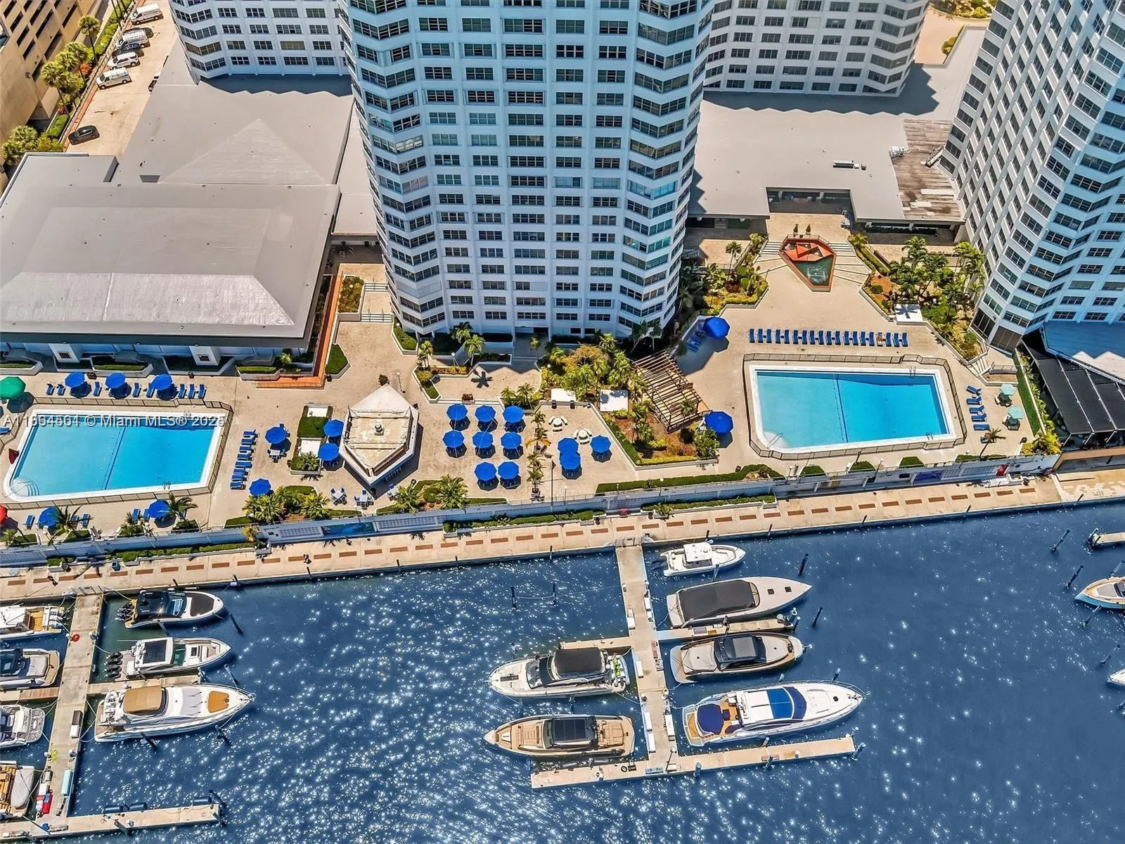 999 Brickell Bay Dr # 303, Miami FL 33131