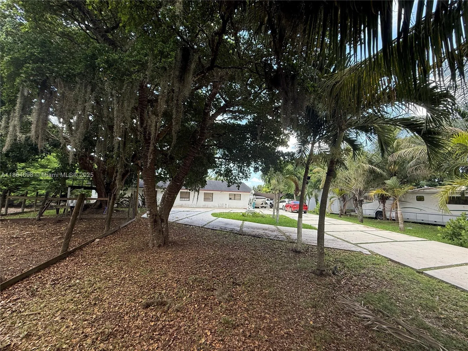 15765 SW 206th Ave, Miami FL 33187