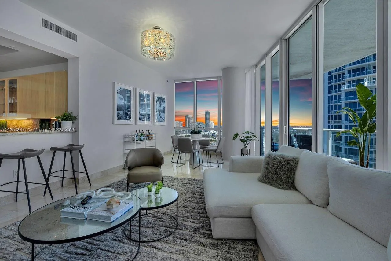 100 S Pointe Dr # 2208, Miami Beach FL 33139