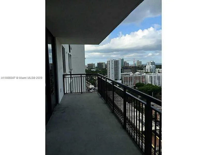 999 SW 1st Ave # 1809, Miami FL 33130