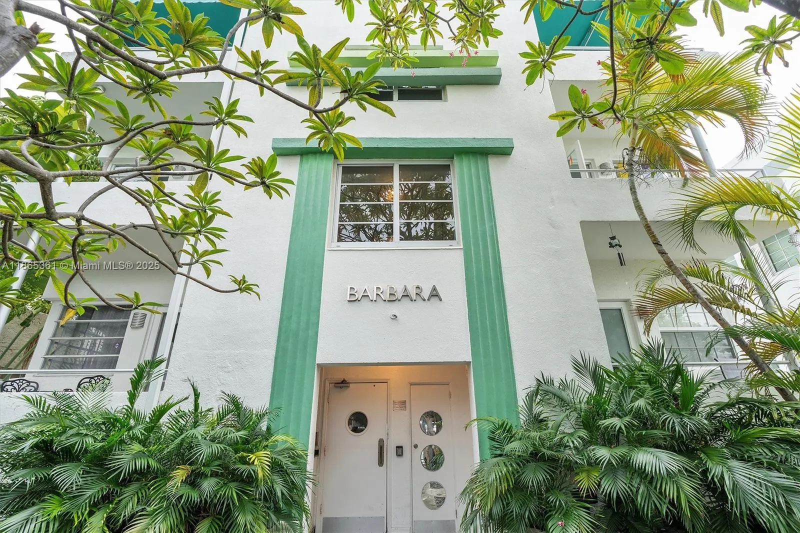 1 bedroom 1 bath for sale at 1211 Pennsylvania Ave # E1, Miami Beach FL 33139