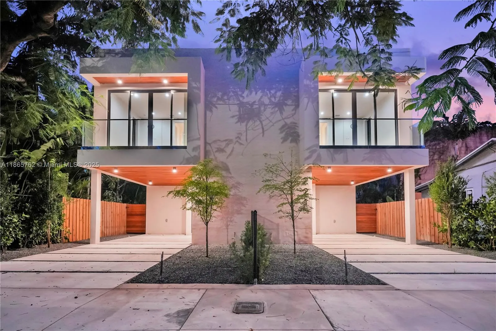 223 NW 51st St, Miami FL 33127