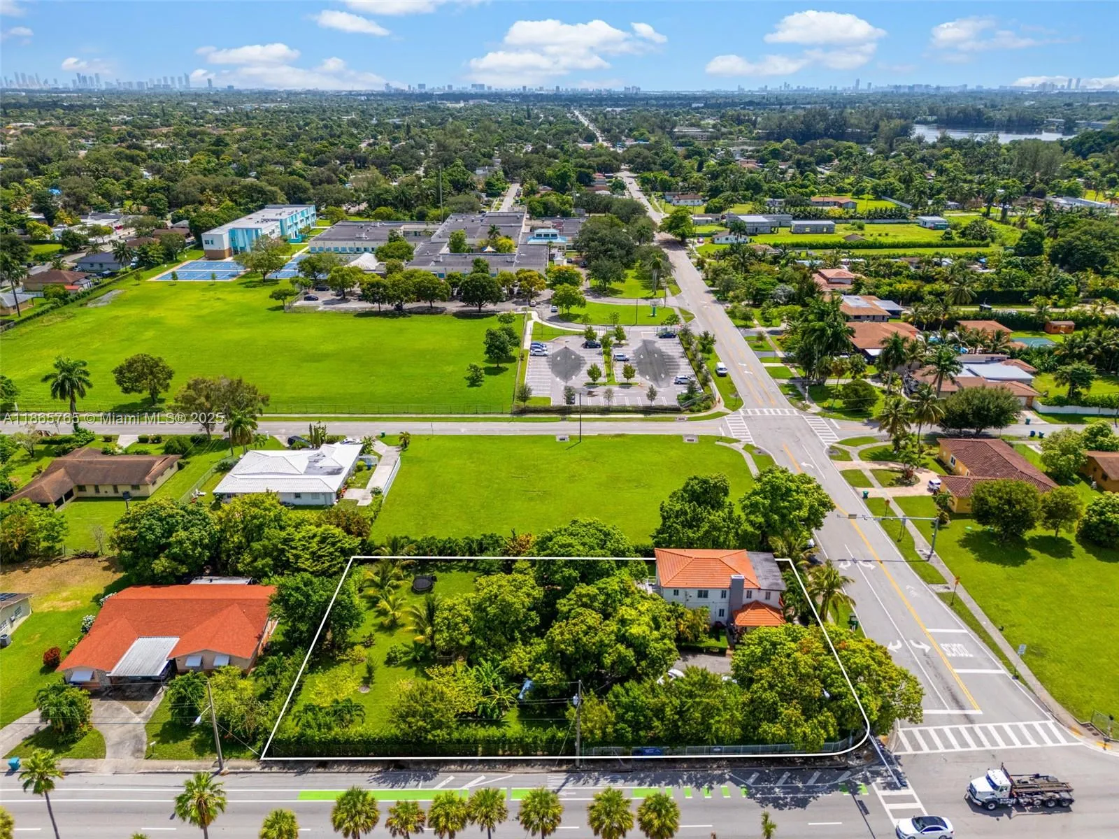 2175 NW 111th St, Miami FL 33167