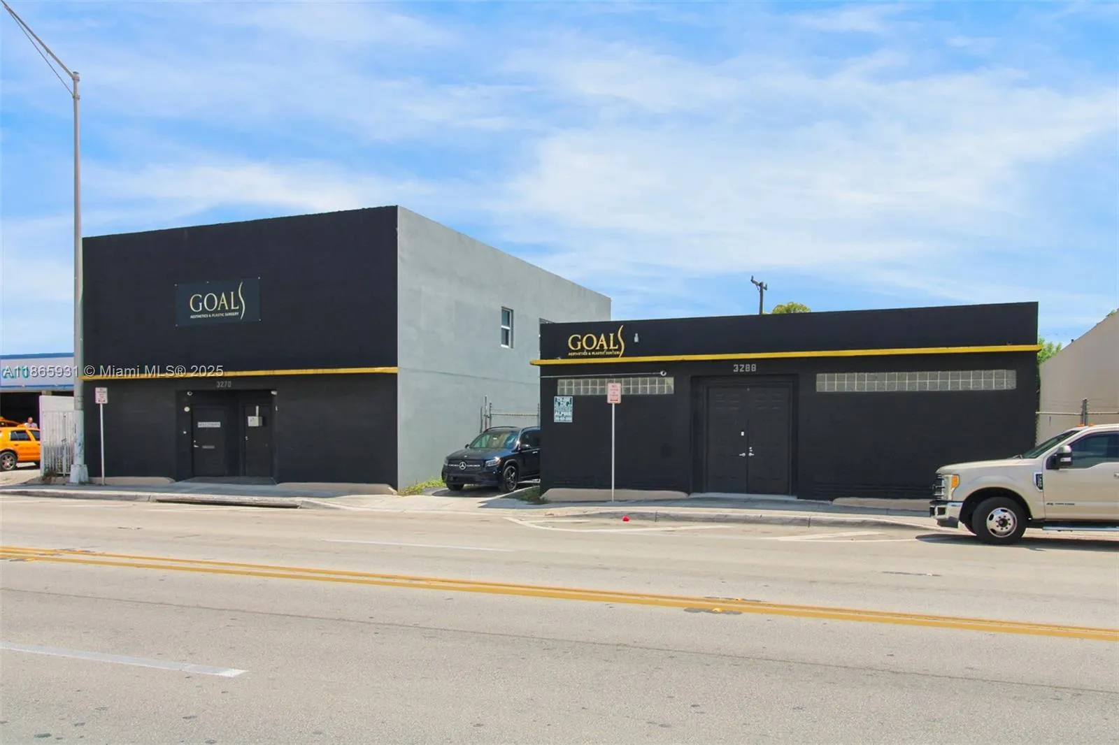 3270 NW 36th St, Miami FL 33142