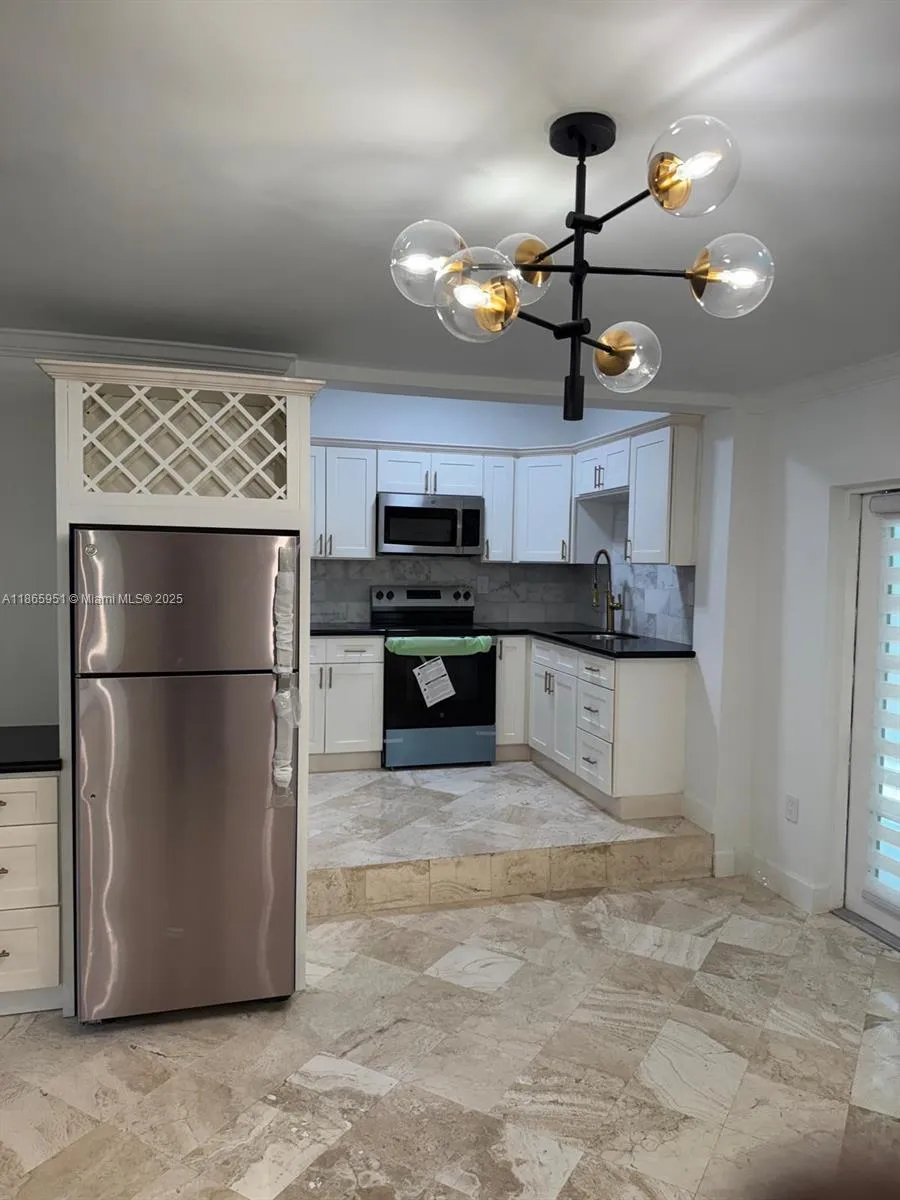 for sale at 4 NE 47th St, Miami FL 33137