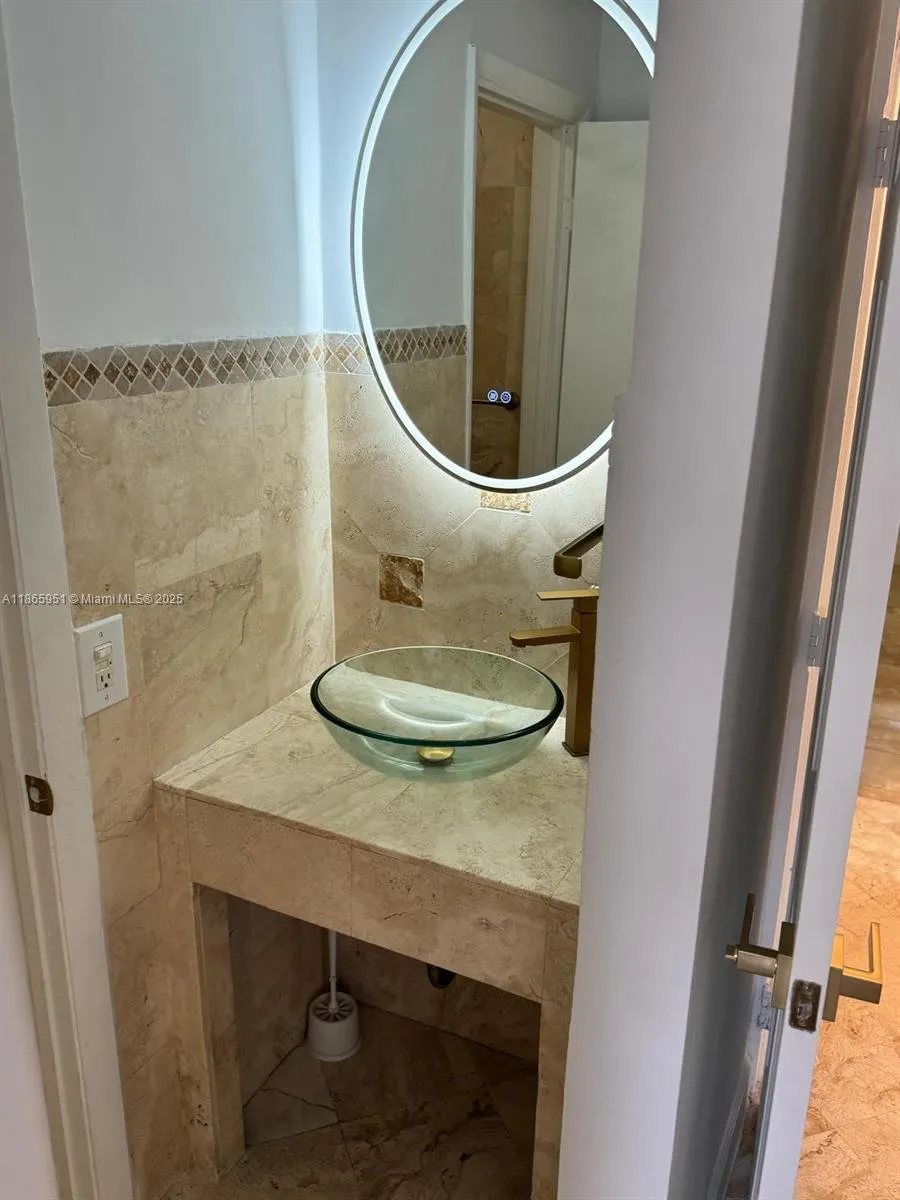 4 NE 47th St, Miami FL 33137