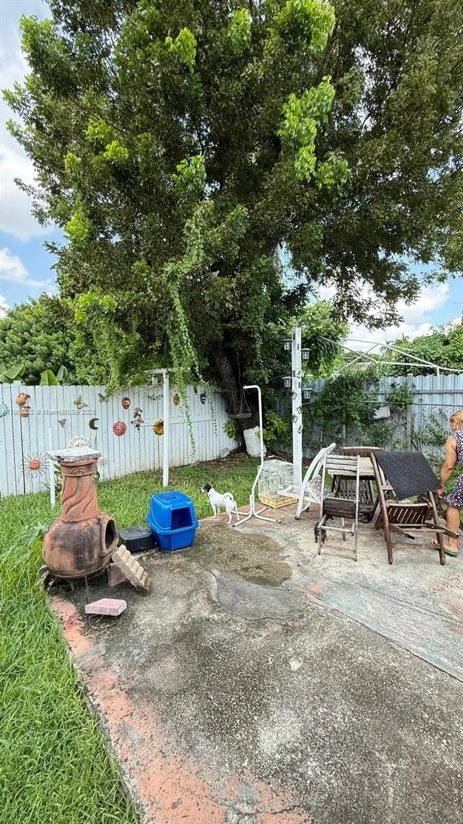 2610 NW 19th Ave, Miami FL 33142