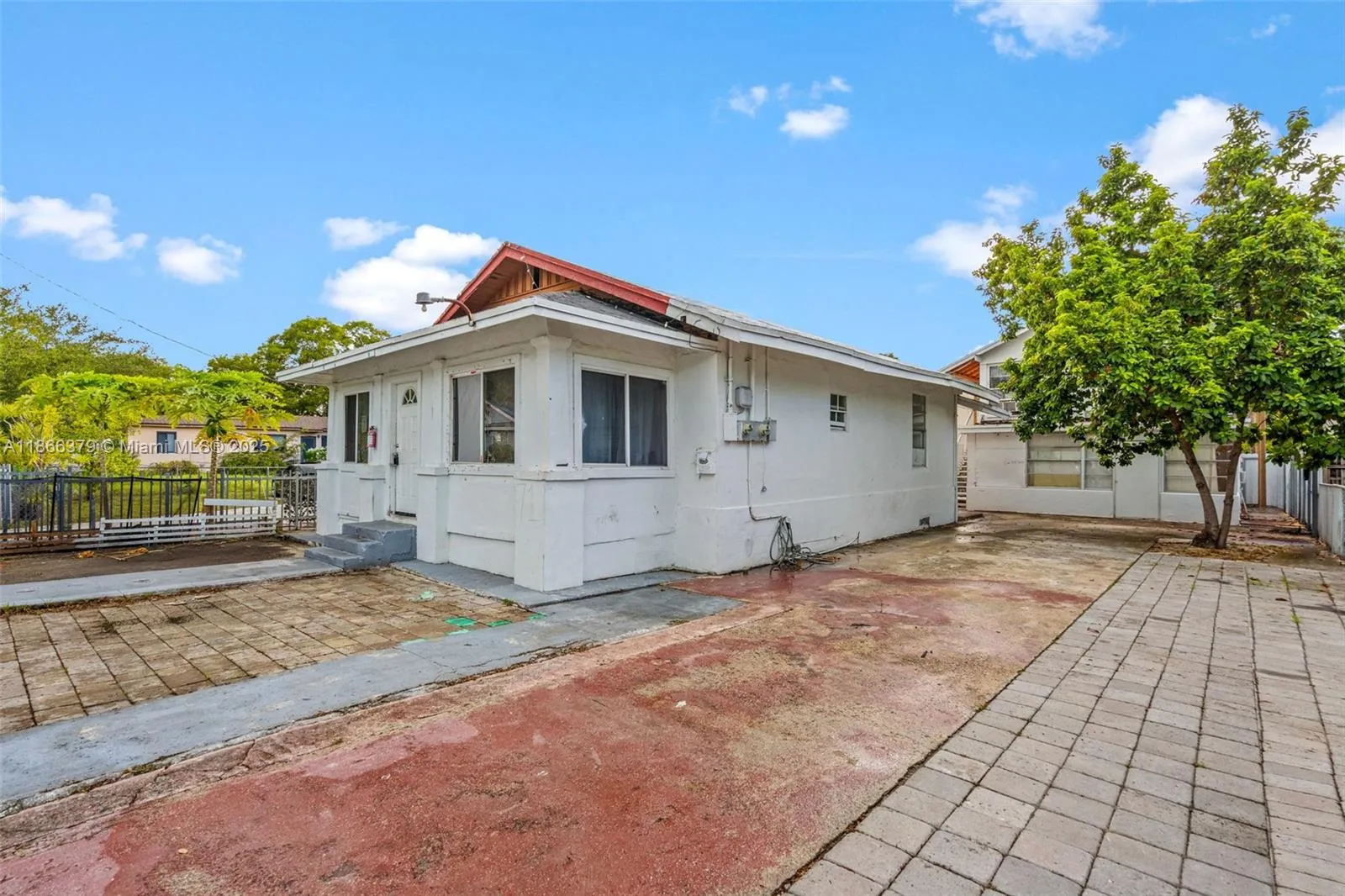 71 NW 34th Ter, Miami FL 33127