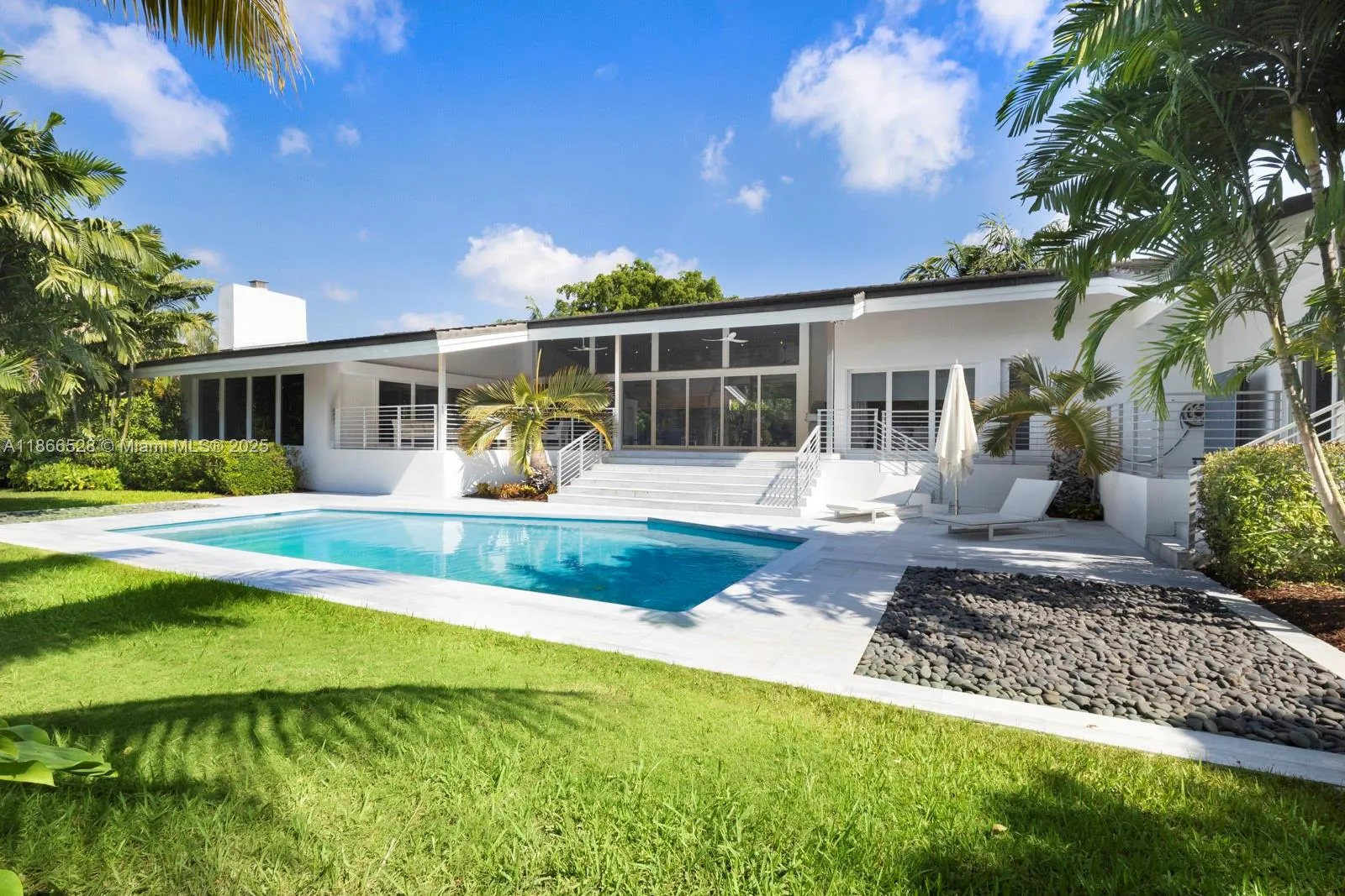 5780 Las Palmas Dr, Coral Gables FL 33156