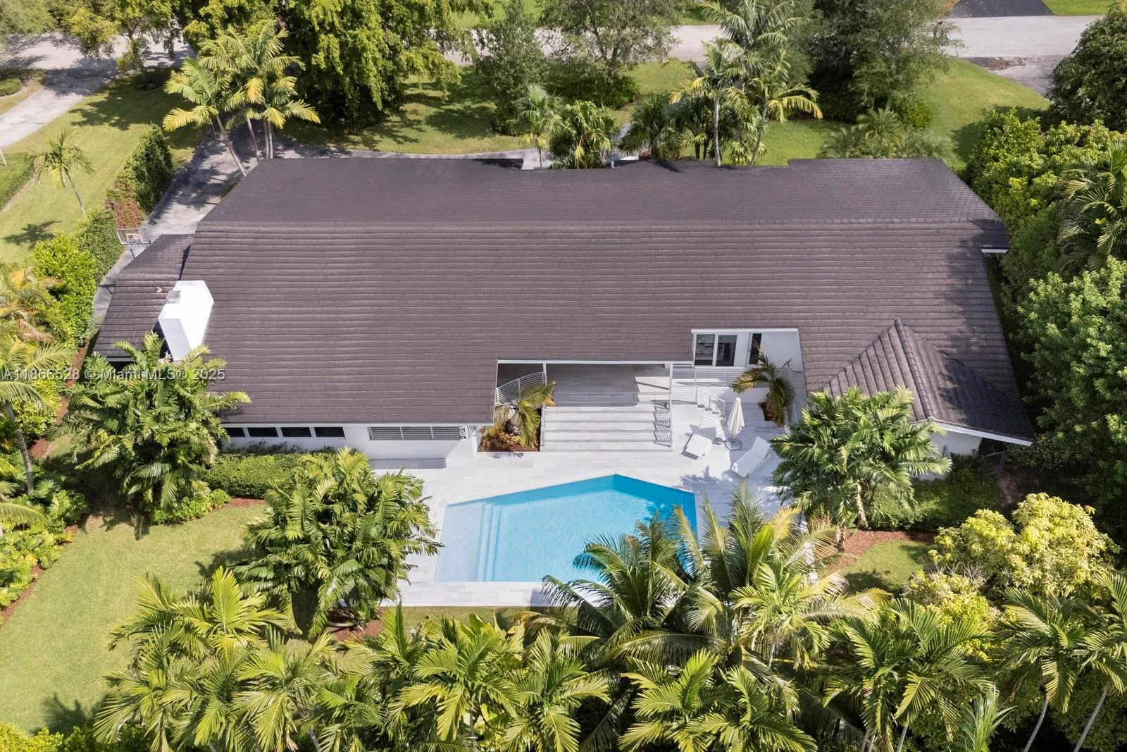 5780 Las Palmas Dr, Coral Gables FL 33156