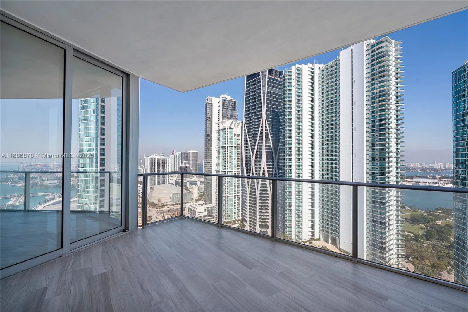 851 NE 1st Ave # 3203, Miami FL 33132