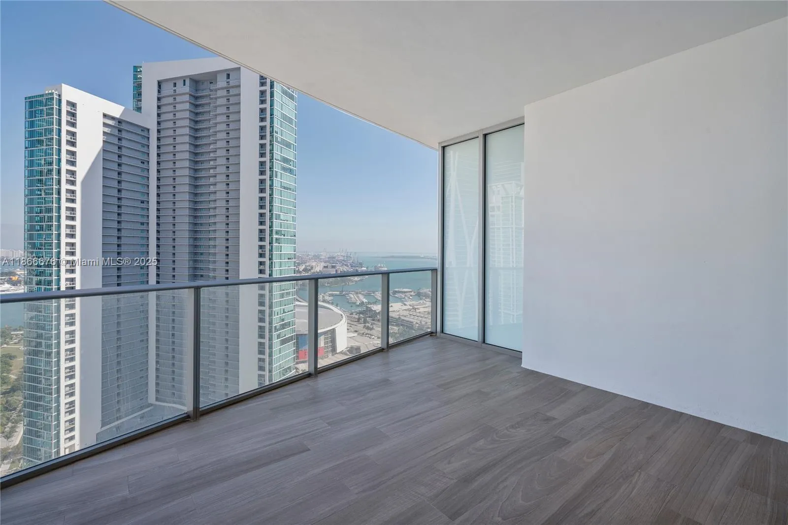 851 NE 1st Ave # 3203, Miami FL 33132