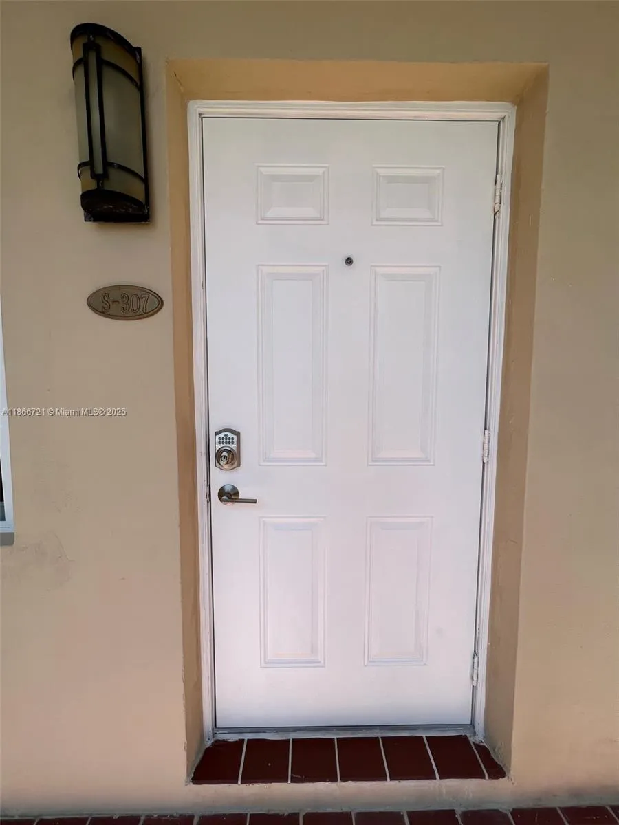 2600 S Ocean Dr # S307, Hollywood FL 33019