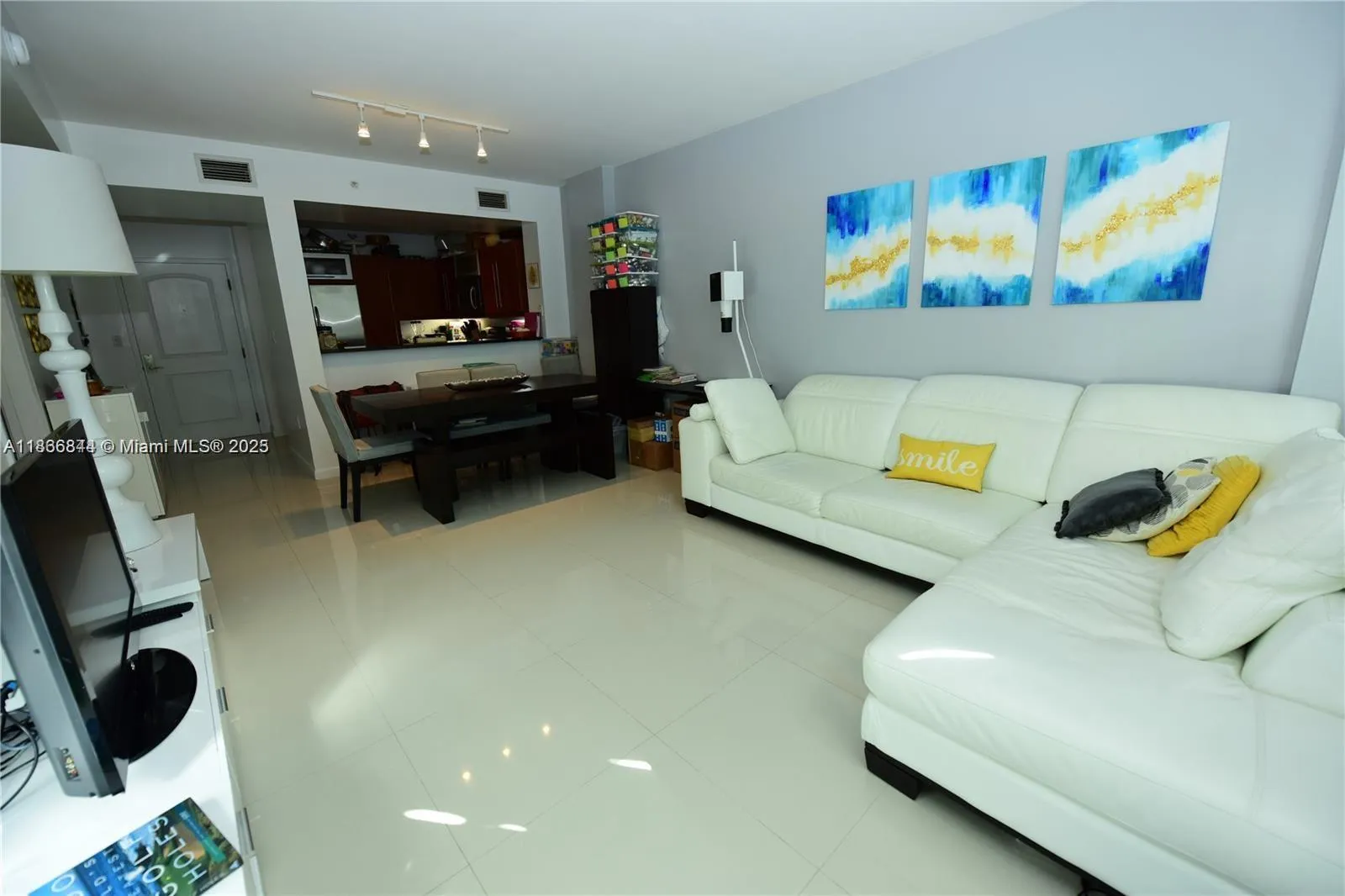 1 bedroom 1 bath for sale at 7355 SW 89th St # 622N, Miami FL 33156