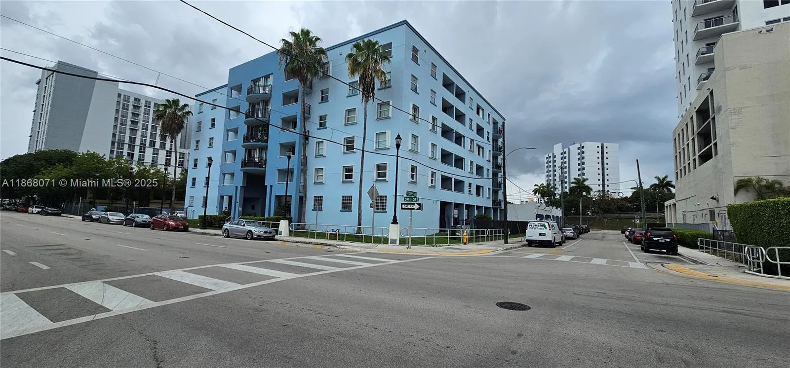 501 SW 1st St # 507, Miami FL 33130