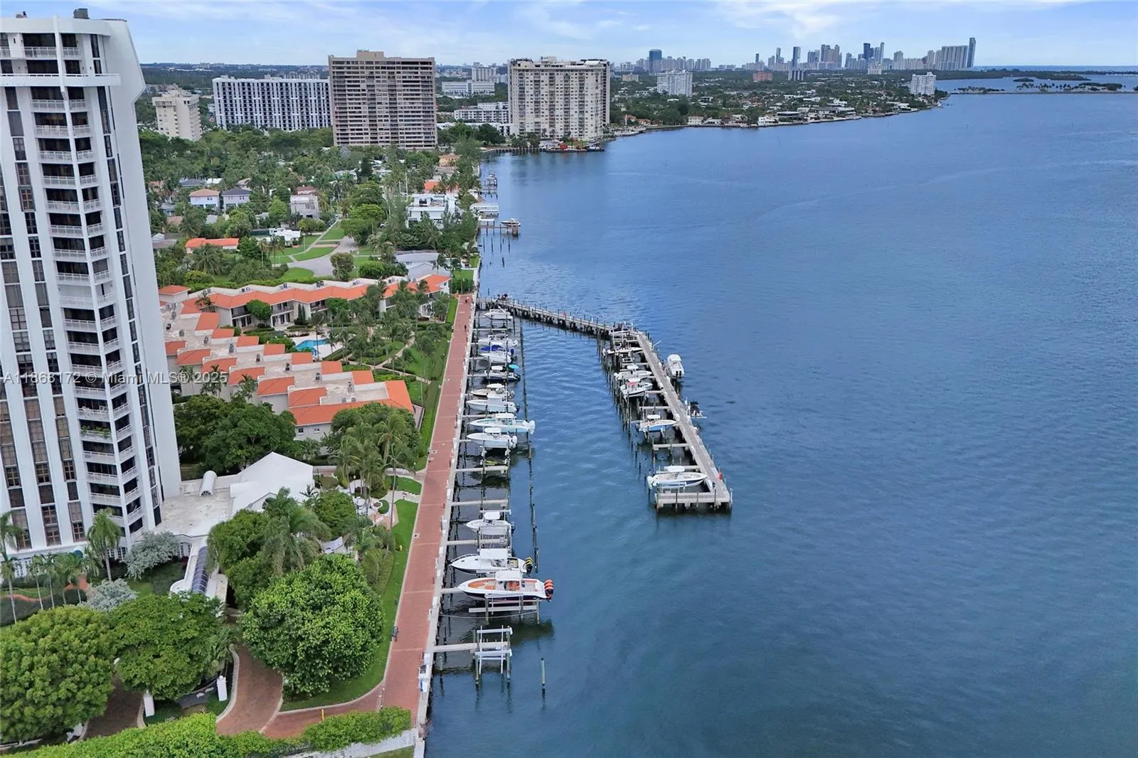 4000 Towerside Ter, Miami FL 33138
