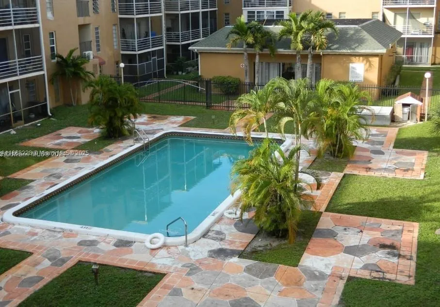 4848 NW 24th Ct # 323, Lauderdale Lakes FL 33313