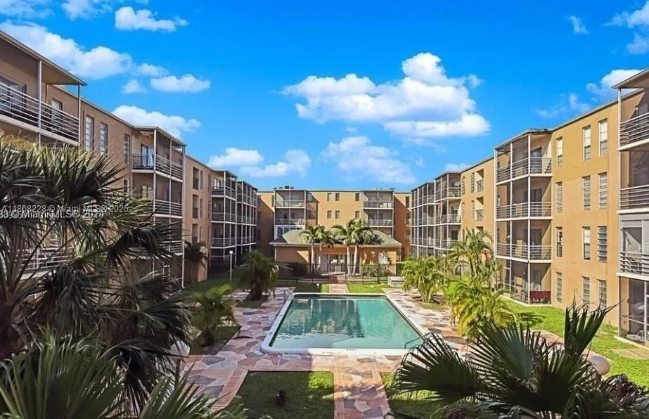 4848 NW 24th Ct # 323, Lauderdale Lakes FL 33313