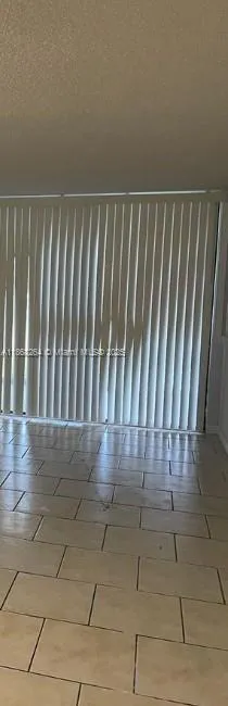 212 Lake Pointe Dr # 205, Oakland Park FL 33309