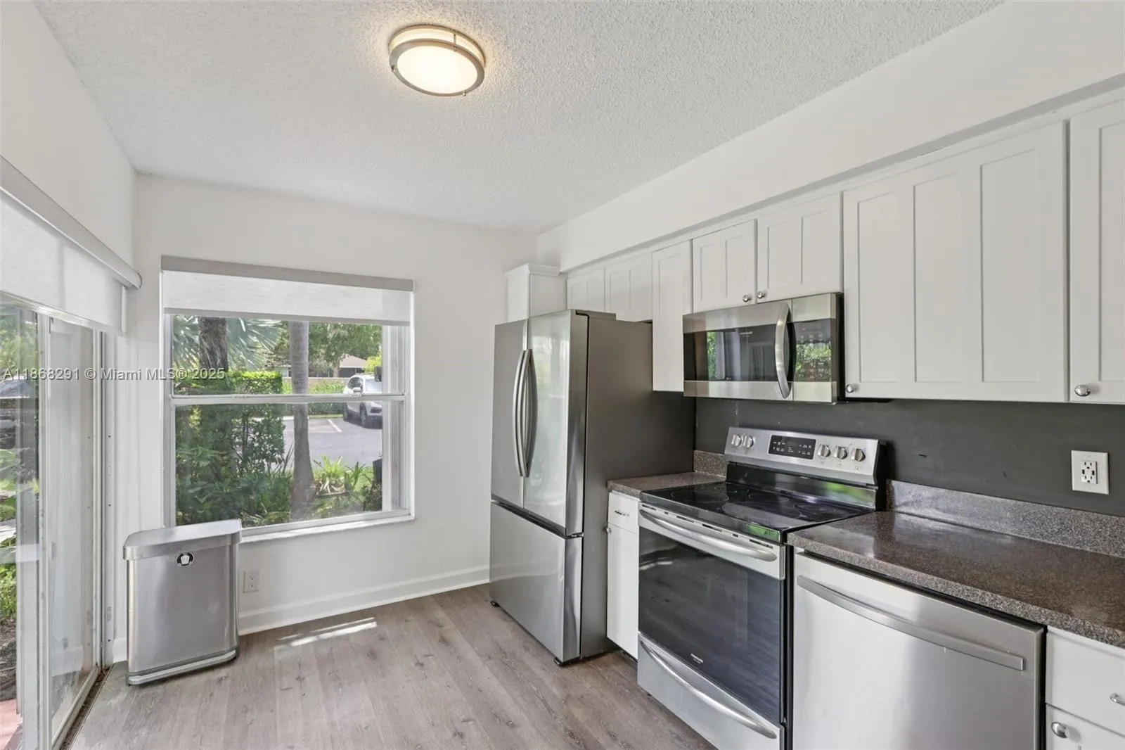 3 bedroom 2 bath for sale at 3239 NW 44th St # 6, Oakland Park FL 33309