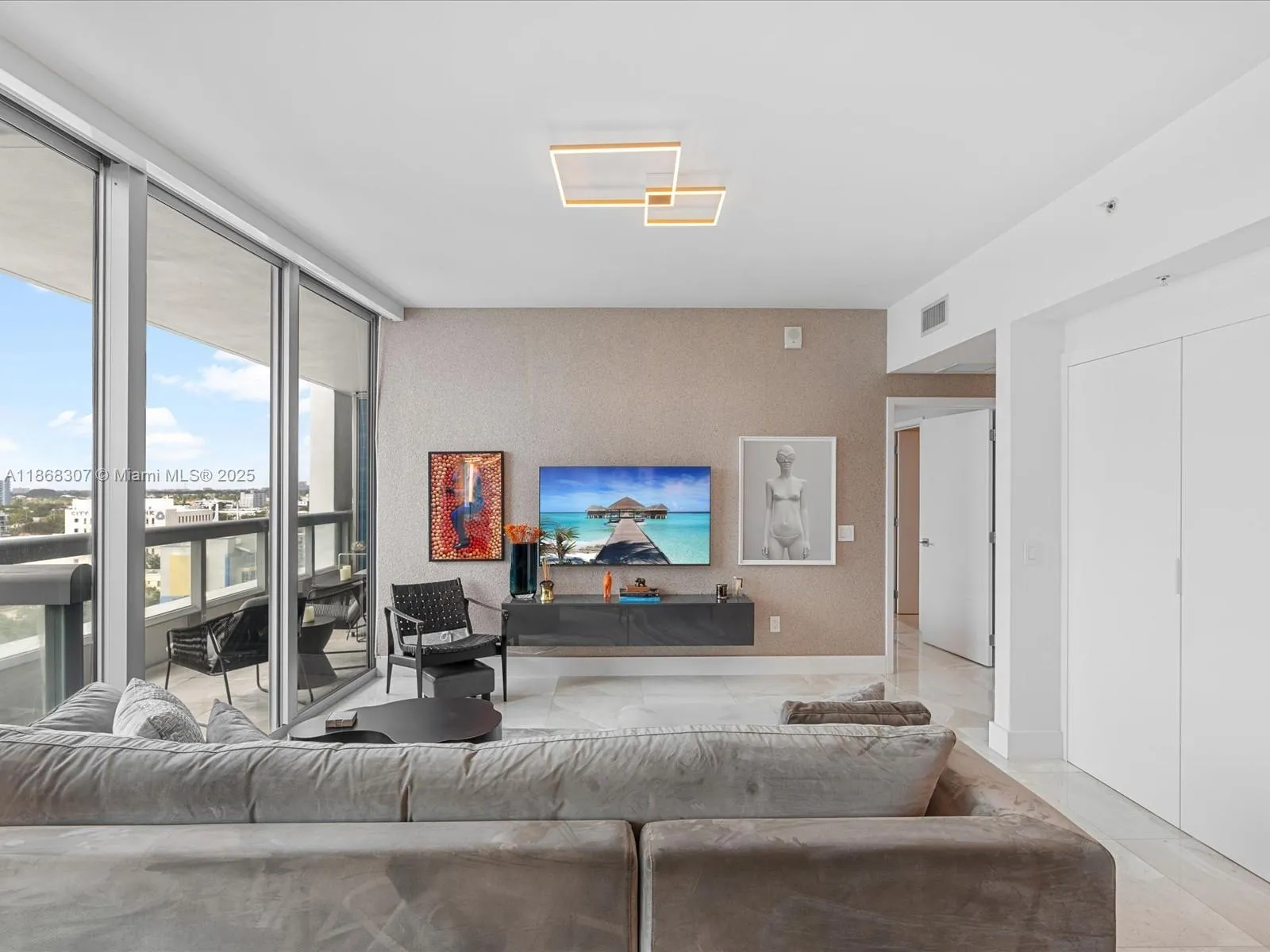 6899 Collins Ave # 1010, Miami Beach FL 33141