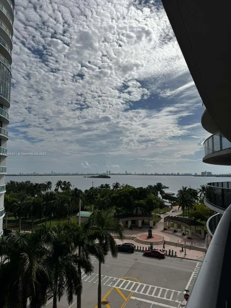 2 bedroom 3 bath for sale at 488 NE 18th St # 511, Miami FL 33132