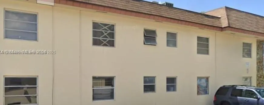 2 bedroom 1 bath for sale at 4800 NW 24th Ct # D107, Lauderdale Lakes FL 33313