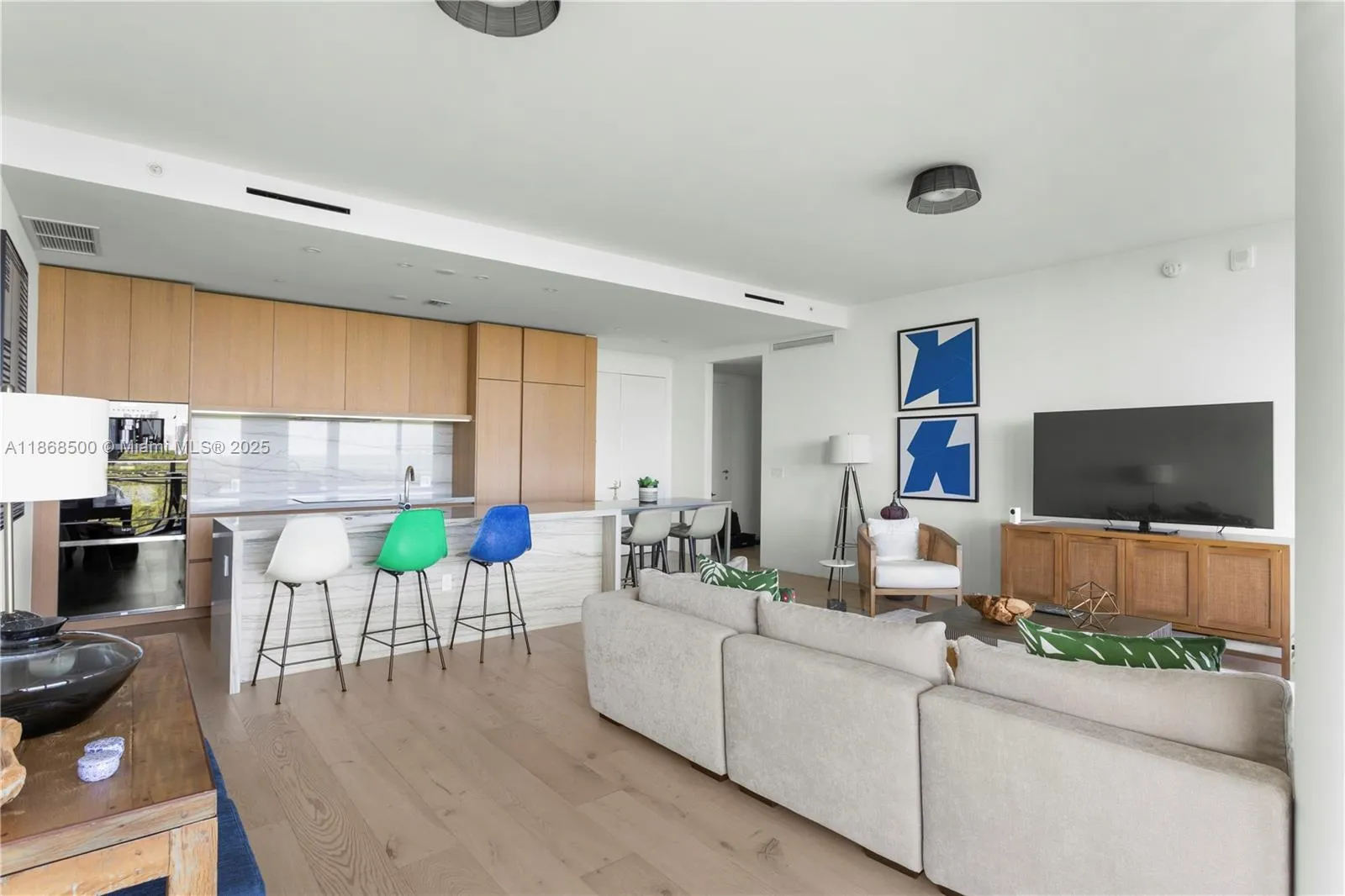 8701 Collins Ave # 604, Miami Beach FL 33154