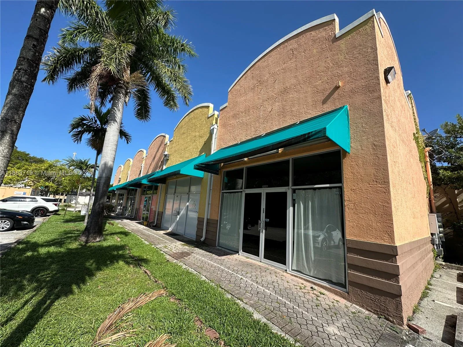 for sale at 212 N Federal Hwy, Dania Beach FL 33004