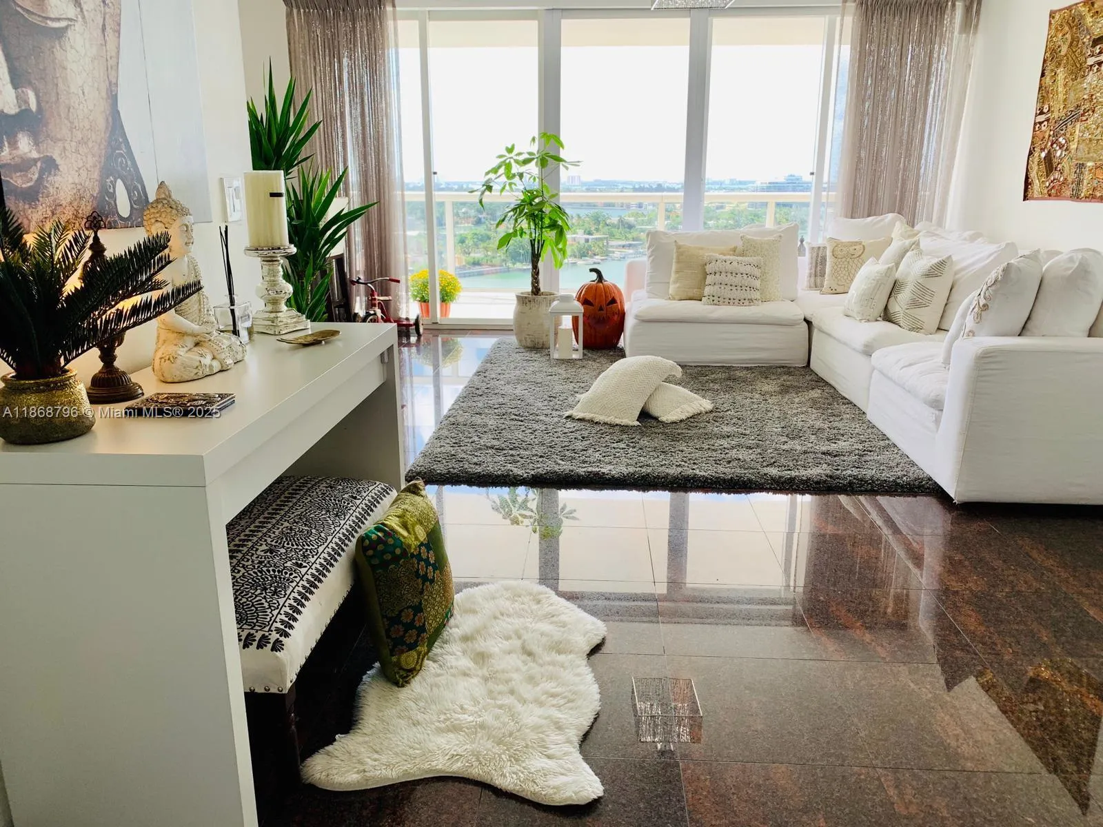 6301 Collins Ave # 1606, Miami Beach FL 33141