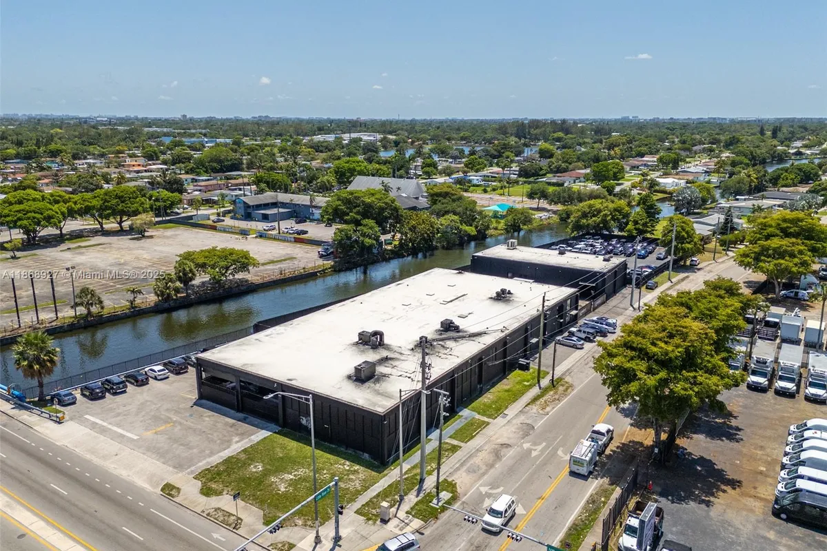 8700 NW 7th Ave, Miami FL 33150