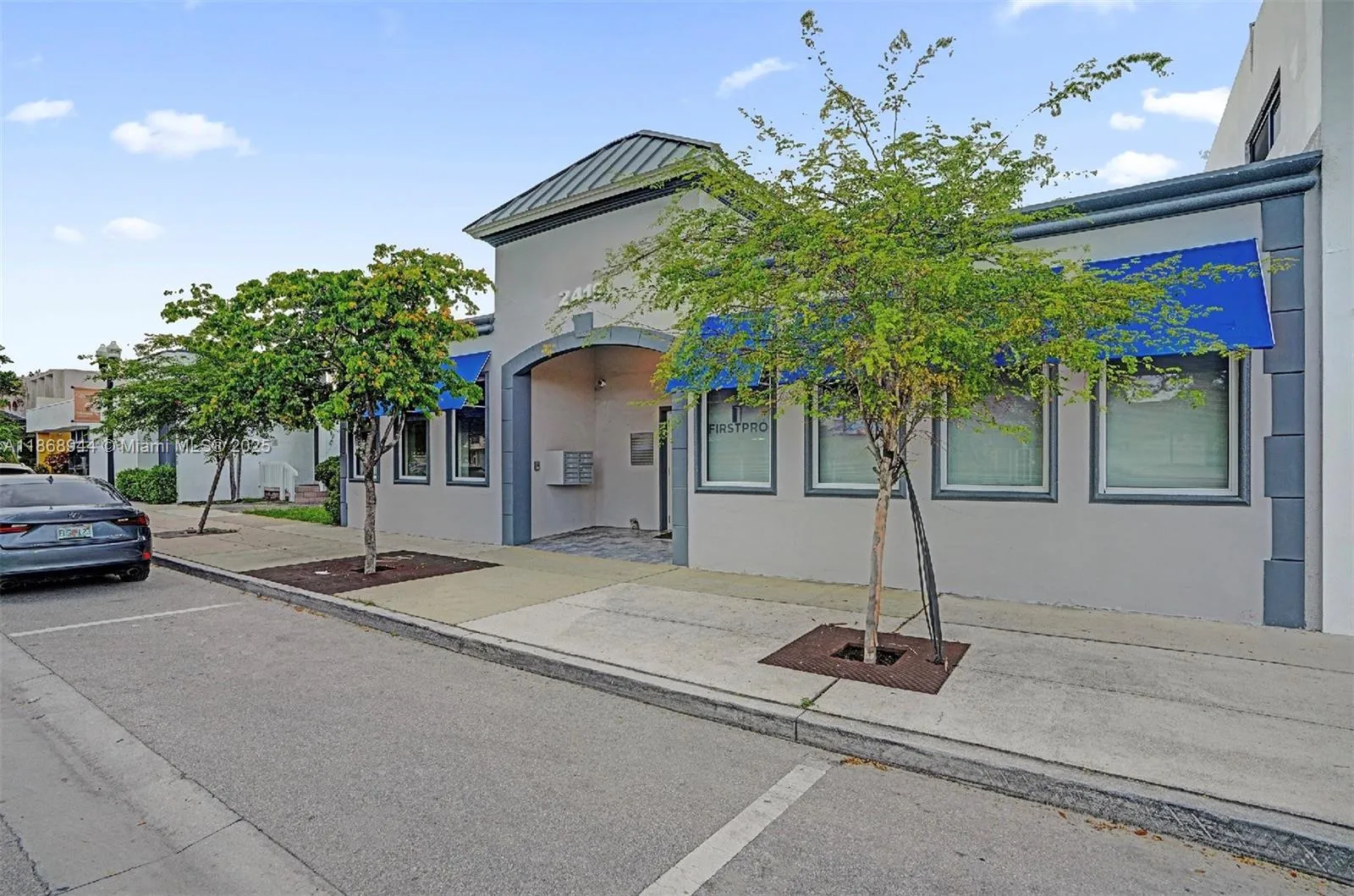 for sale at 2419 Hollywood Blvd, Hollywood FL 33020