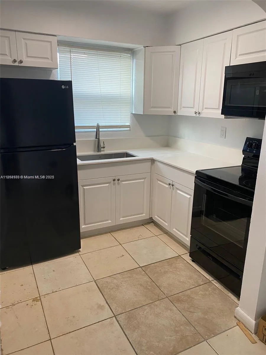 1204 NE 5th Ave, Fort Lauderdale FL 33304