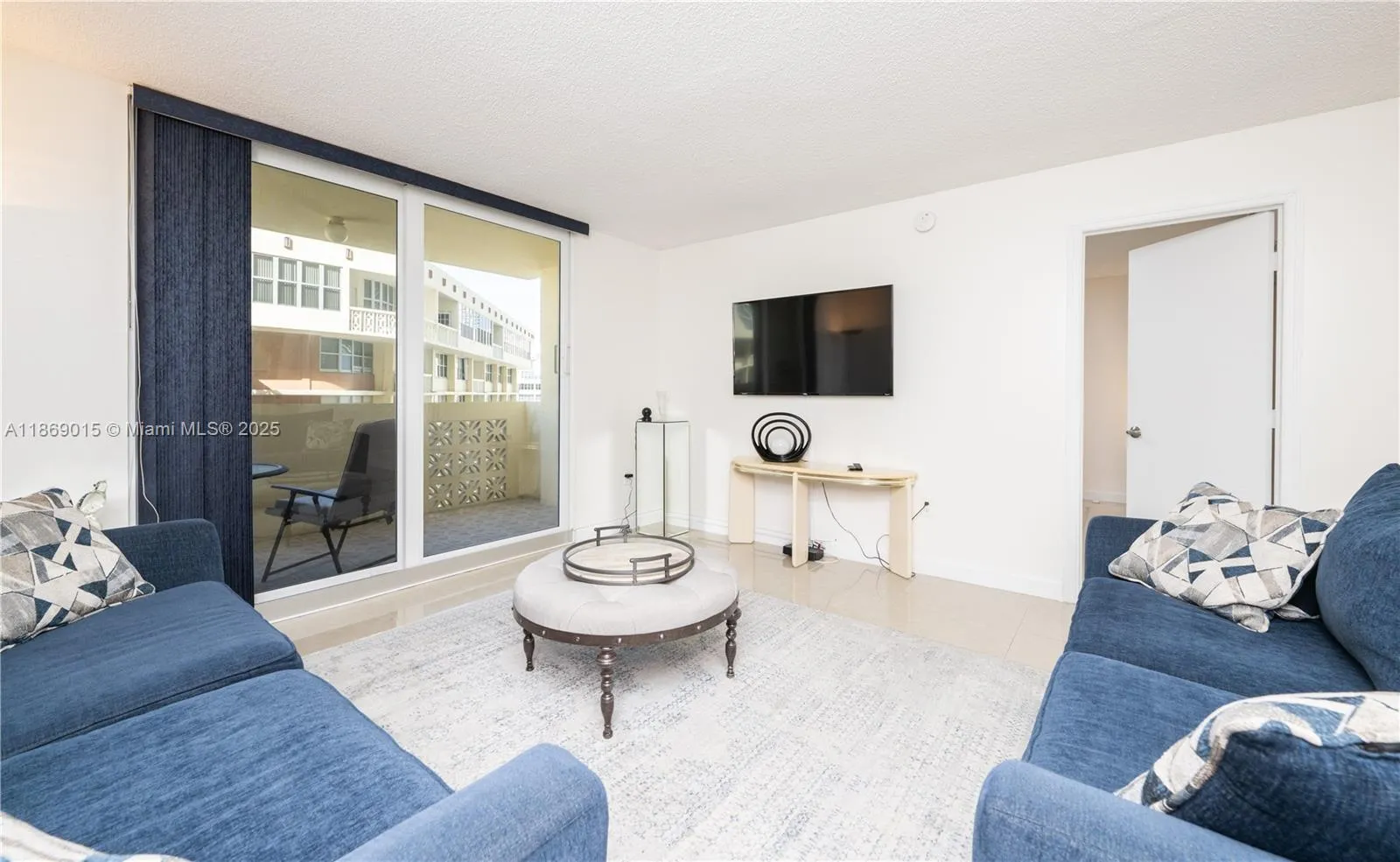 1833 S Ocean Dr # 1007, Hallandale Beach FL 33009