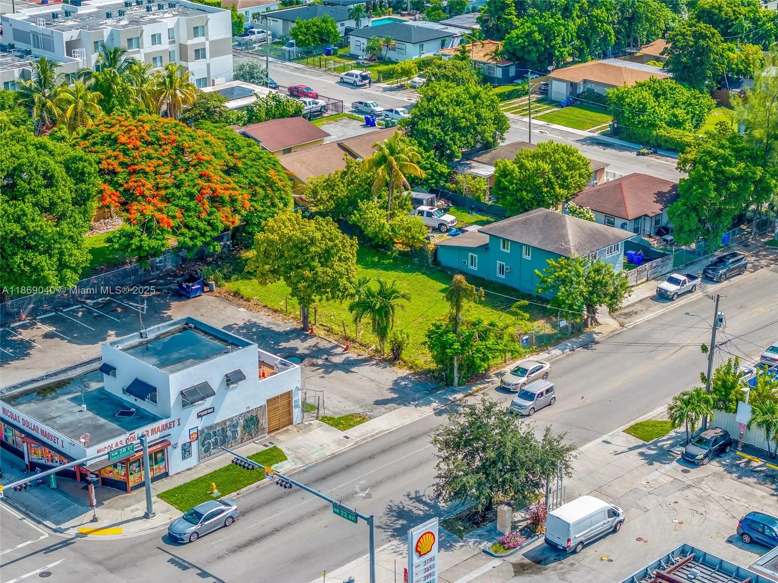 2177 NW 28th St, Miami FL 33142