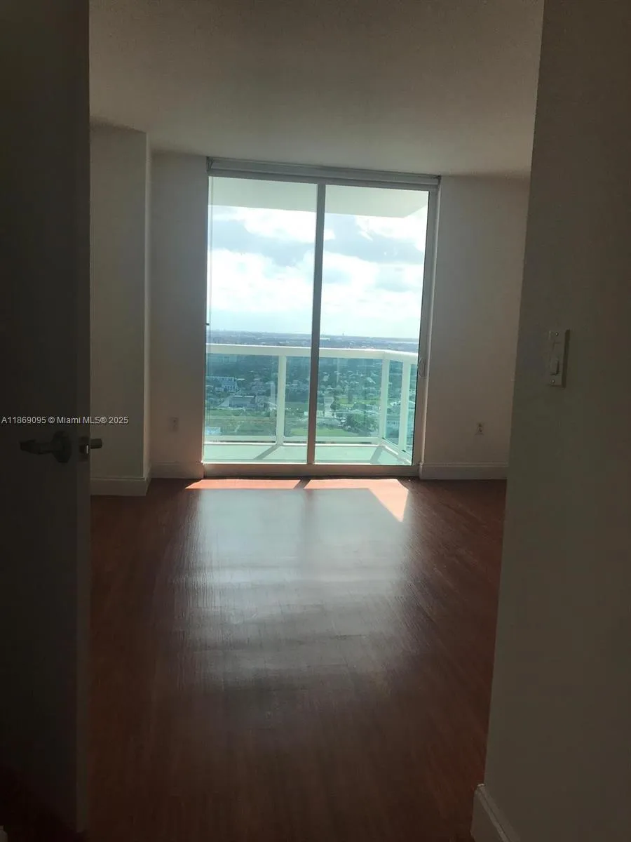 1800 N Bayshore Dr # 3910, Miami FL 33132