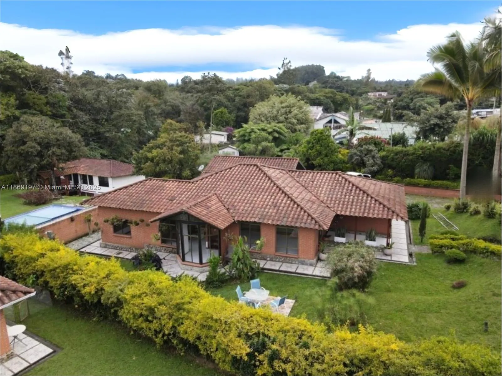 4 bedroom 3 bath for sale at KM 7 Autopista del Cafe, FL 631001