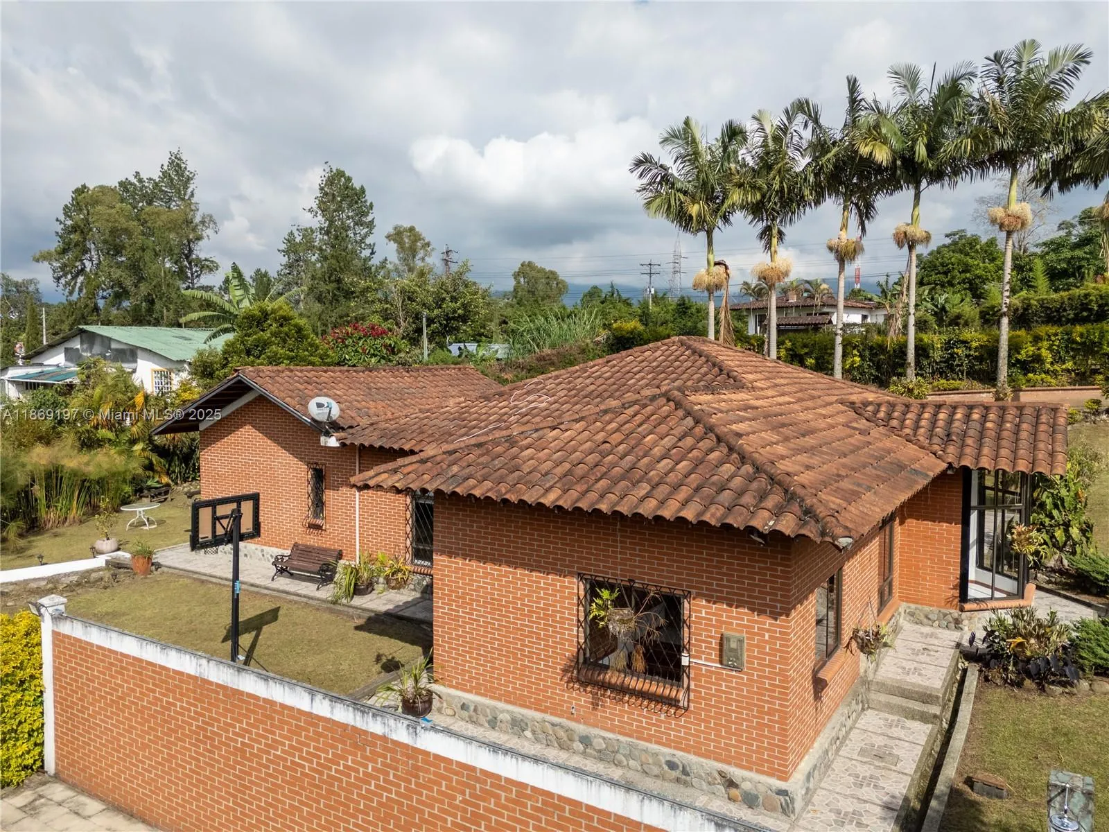 KM 7 Autopista del Cafe, FL 631001