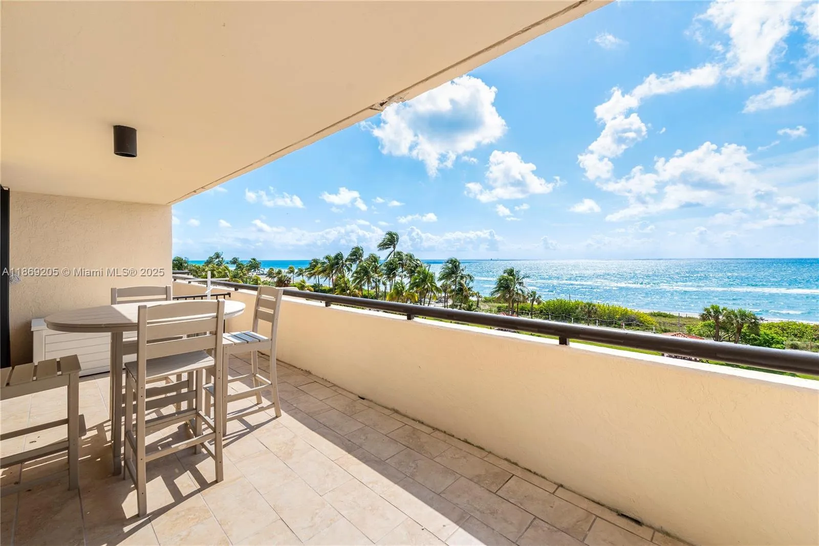 1 bedroom 2 bath for sale at 2555 Collins Ave # 607, Miami Beach FL 33140