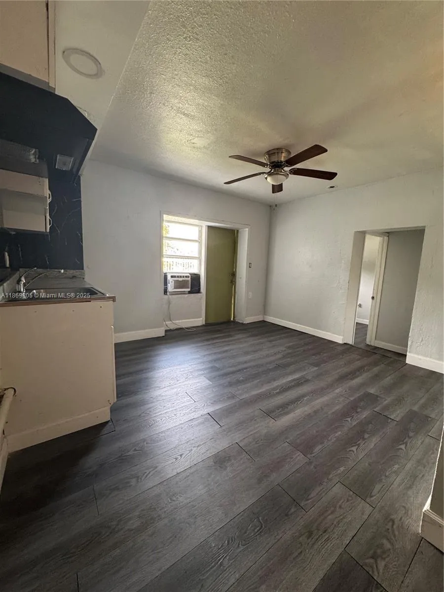 1 bedroom 1 bath for rent at 7802 NW 8th Ave # 3, Miami FL 33150